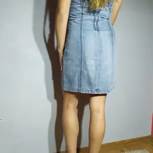Sukienka jeansowa