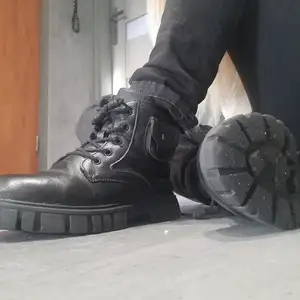 Militarne botki do ugniatania chuja
