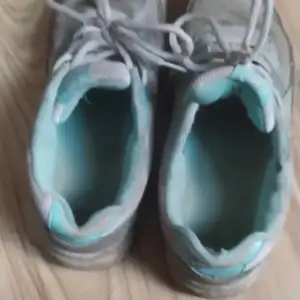 Uwalone stare buty Air Max