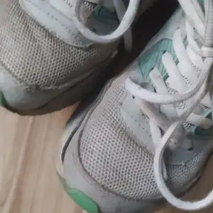 Uwalone stare buty Air Max