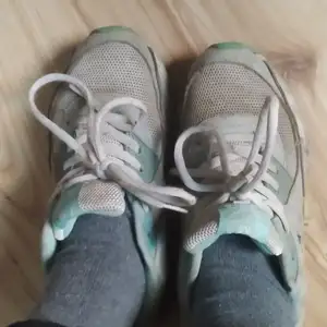Uwalone stare buty Air Max