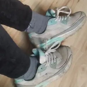 Uwalone stare buty Air Max