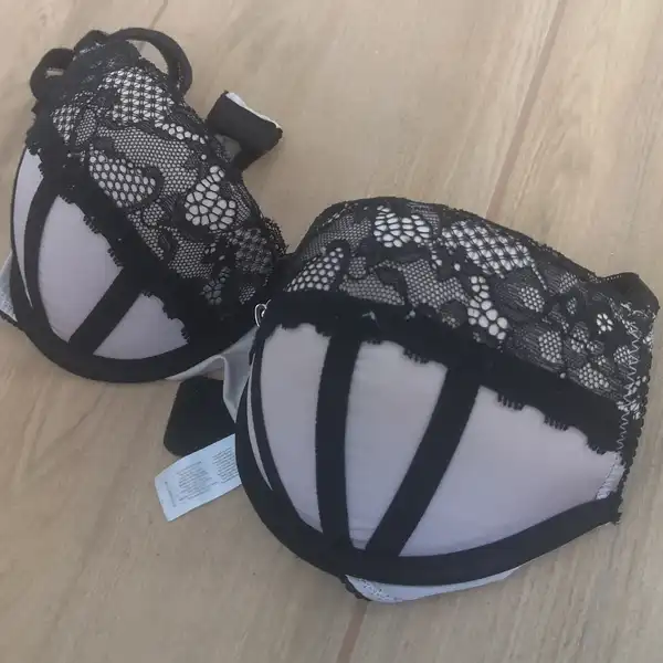 Sexowny Biustonosz od Damy