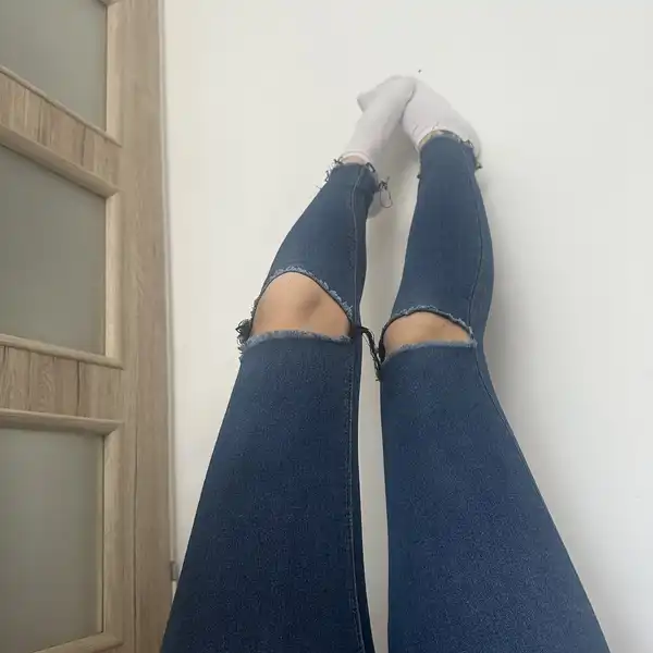 Spodnie zużyte jeansy jeans uzywane noszone rurki