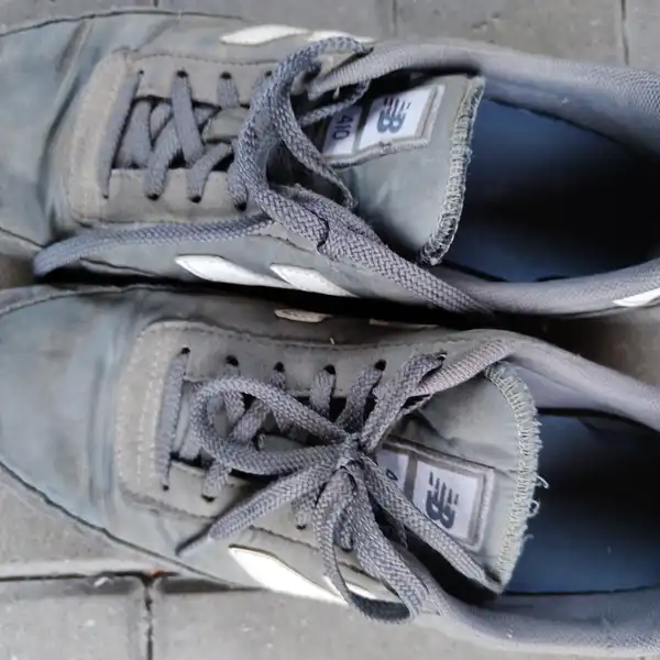 New balance 410 sponiewierane
