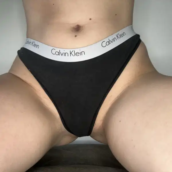 Stringi Calvin Klein