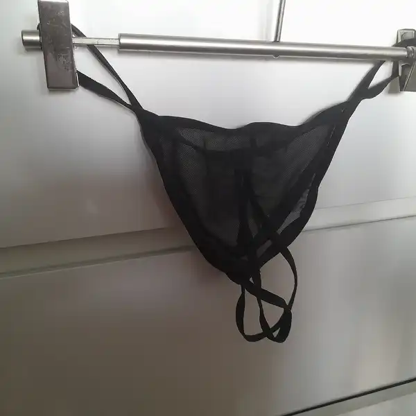 Męskie stringi