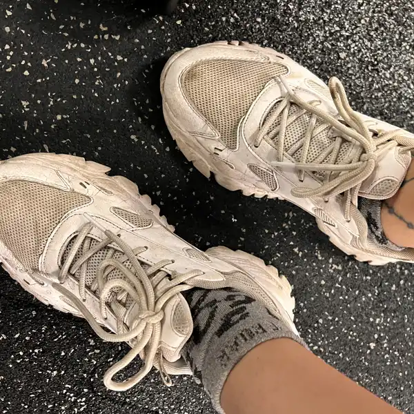 Buty po siłowni i skarpetki