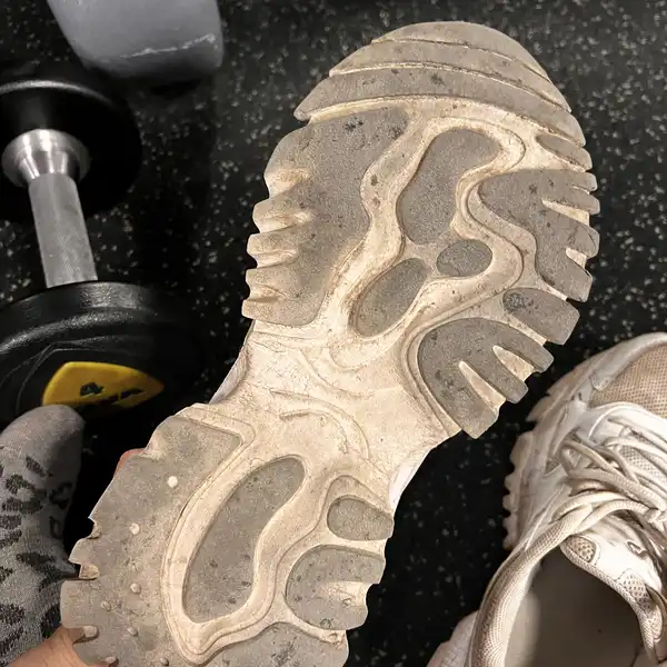 Buty po siłowni i skarpetki
