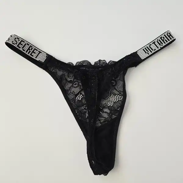 Ekskluzywne znoszone czarne majteczki Victoria's Secret prosto z ekskluzywnej cipeczki