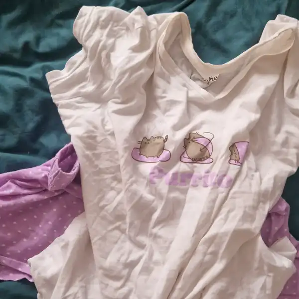 Pachnąca i przepocona piżamka