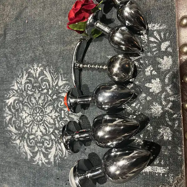 Korek analny - wybierz swój prosto ze mnie