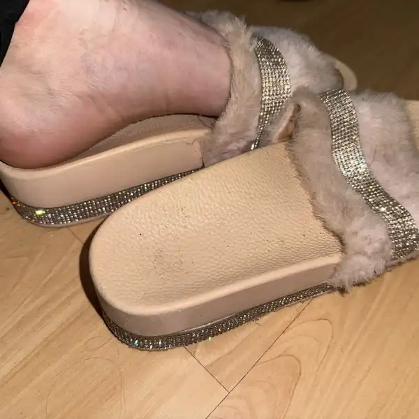 Różowe, puszyste klapki