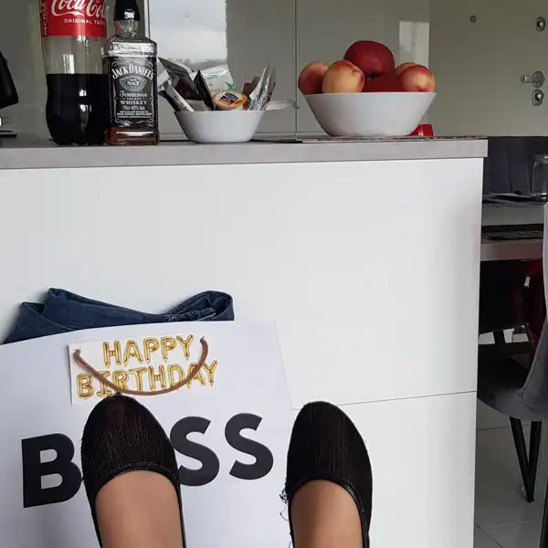 Okazja dla psa i konesera-czarne siateczkowe baletki, które już mają dość. Mocno pachnące twą Panią.